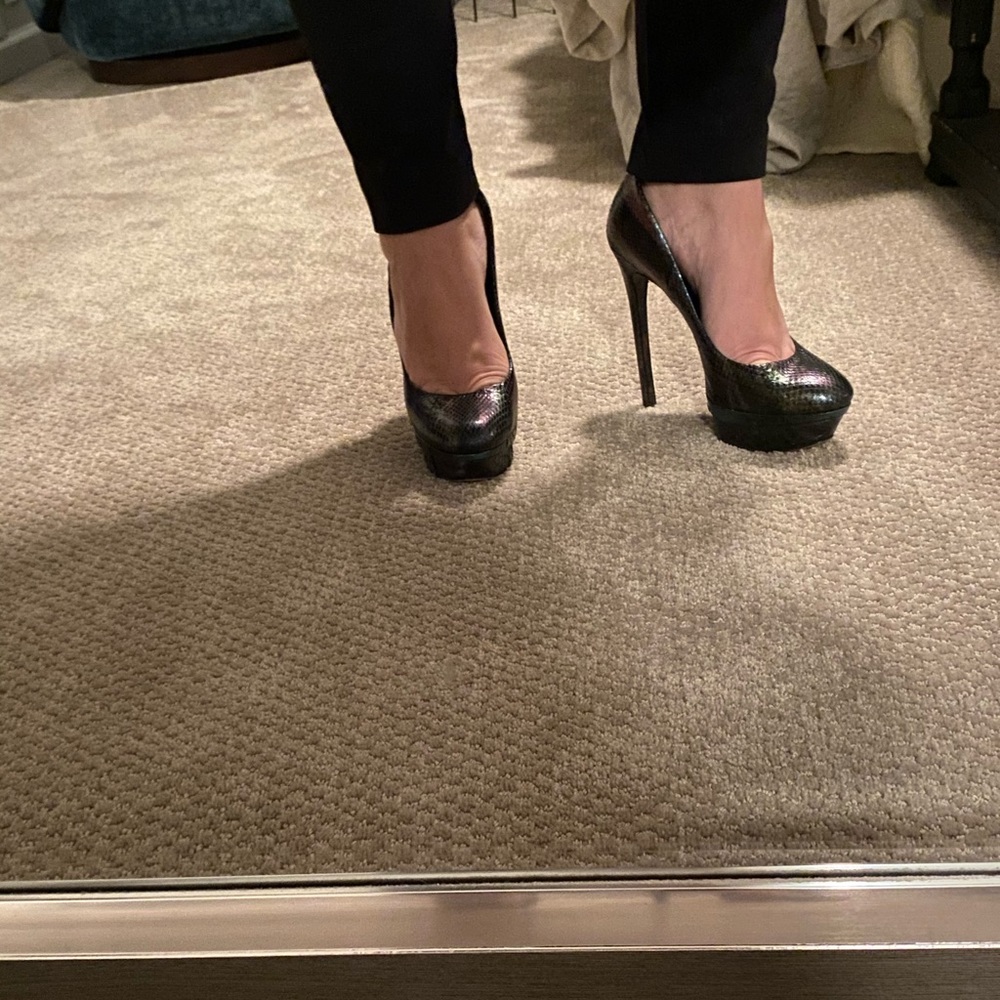 B Brian Atwood multicolor snakeskin pump